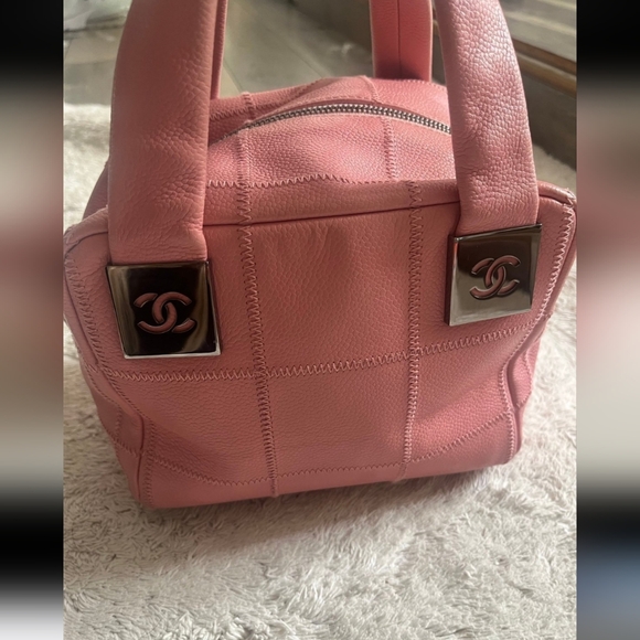 Chanel Soft Pink Caviar Vintage Bowlero Bag & COA! - Picture 12 of 15